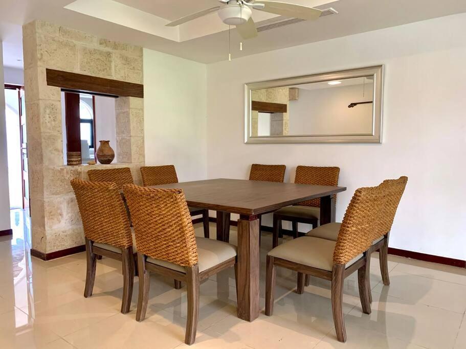 Charming Lagoon Front Villa By Casa Paraiso Cancún Exterior foto